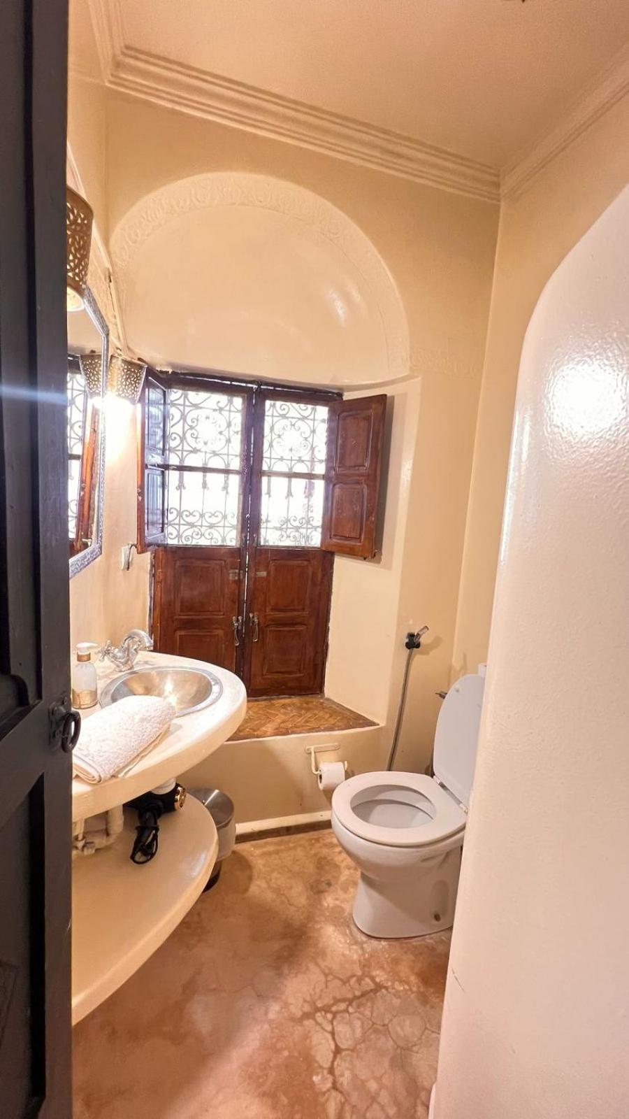 Deluxe Room,1687518799:JPEG